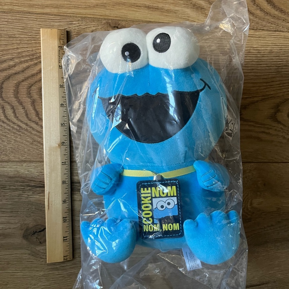 SDCC 2025 Sesame Street Super Duper Plush ( with badge )